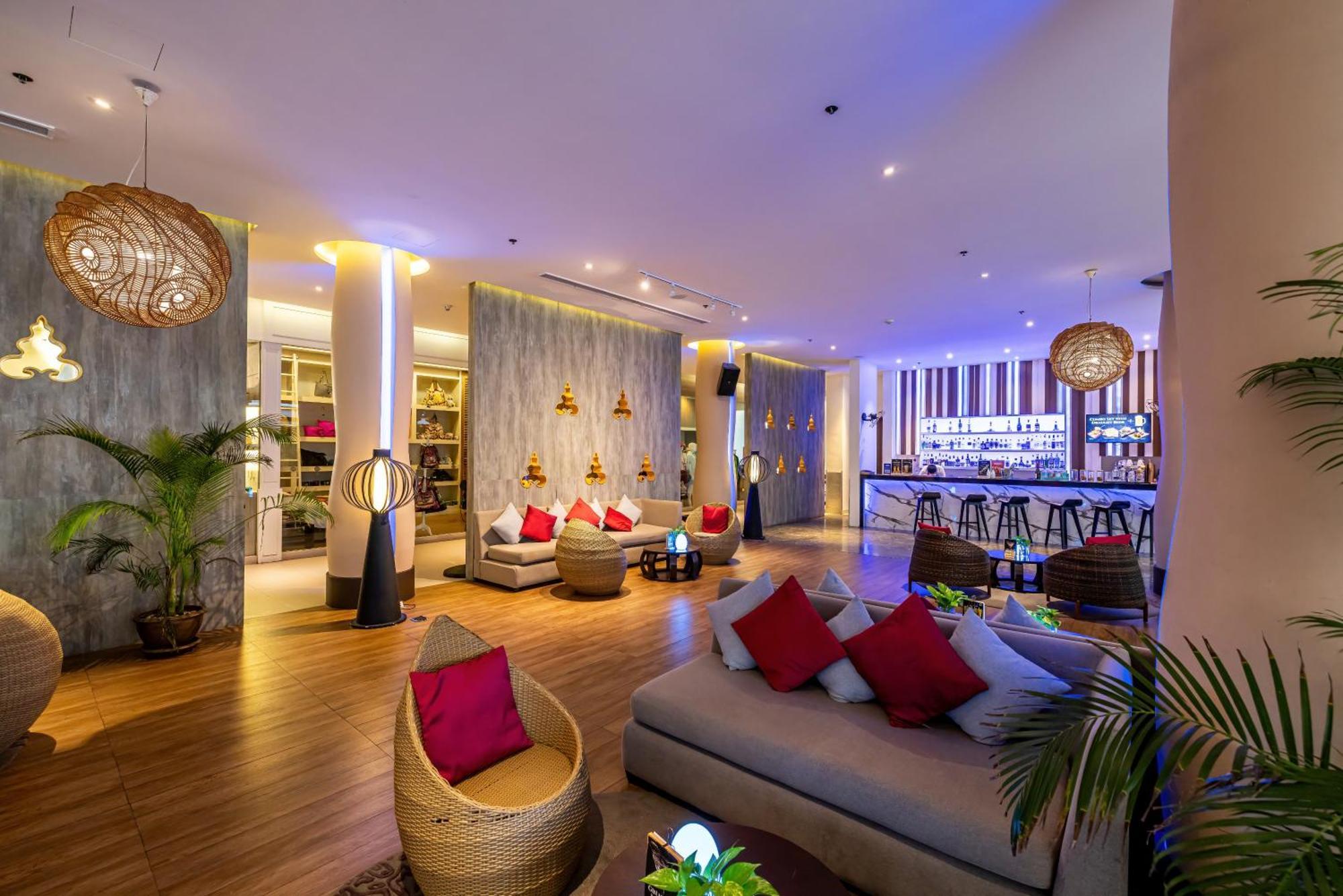 Khách sạn Grand Mercure Phuket 5*